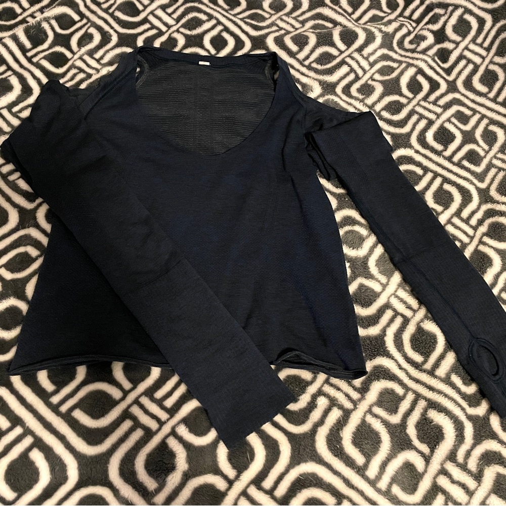 Lululemon Athletica Long Sleeve Cold Shoulder Workout Top